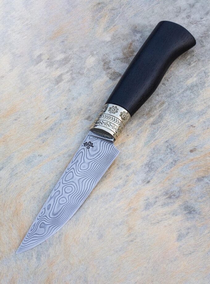 damascus knife
